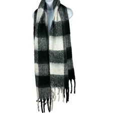 Steve Madden Black & White Plaid Scarf With Fringe