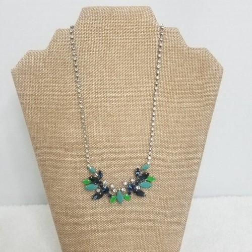 Ann Taylor rhinestone statement necklace - Picture 2 of 4