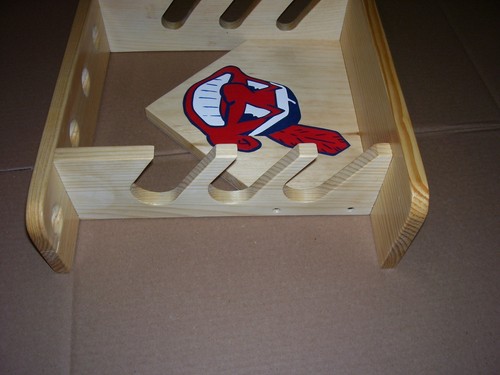 Baseball bats Cleveland Indians Standard bat rack Holds 3 bats & 5 balls - Picture 6 of 7