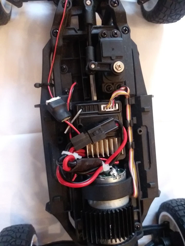 GP Toys D926 Truck Remote Control Off-roading Truck - Image 2 of 4