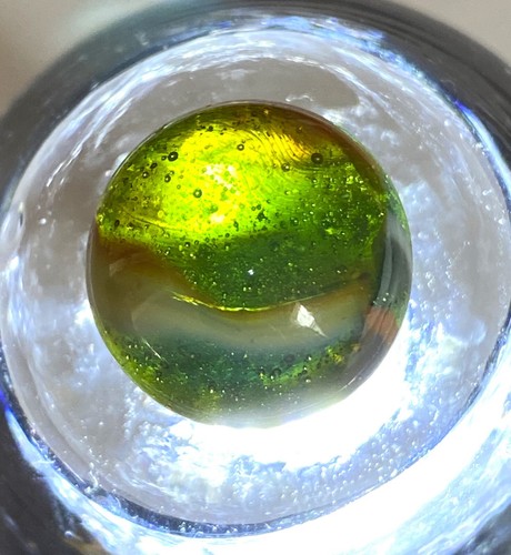 RARE MARBLE KING HYBRID WASP TRANSPARENT BASE WITH COLORFUL BANDS .61" M219 - Picture 7 of 11