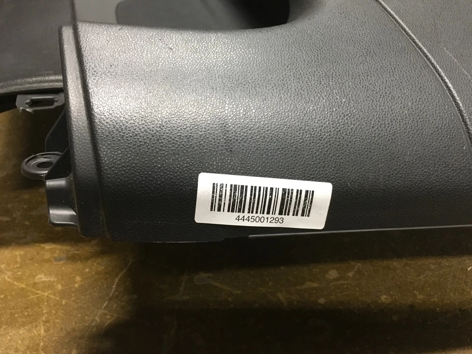 2009 VOLVO C30 PAINEL DE ACABAMENTO DE PORTA INTERIOR DO LADO DIREITO DO PASSAGEIRO TRASEIRO FABRICANTE DE EQUIPAMENTO ORIGINAL+ - Imagem 3 de 4
