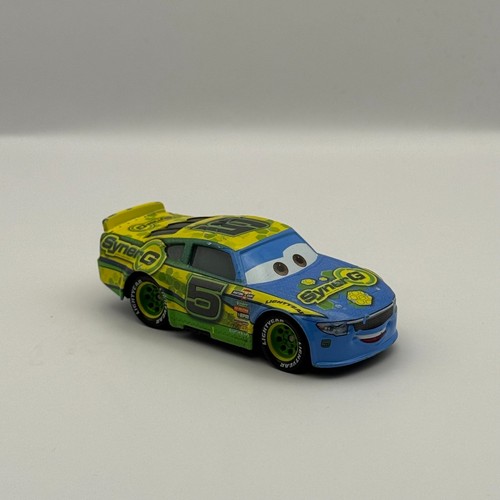 Disney Pixar Cars - LANE LOCKE SYNERG Veteran Racer 2017 - 1:55 Diecast