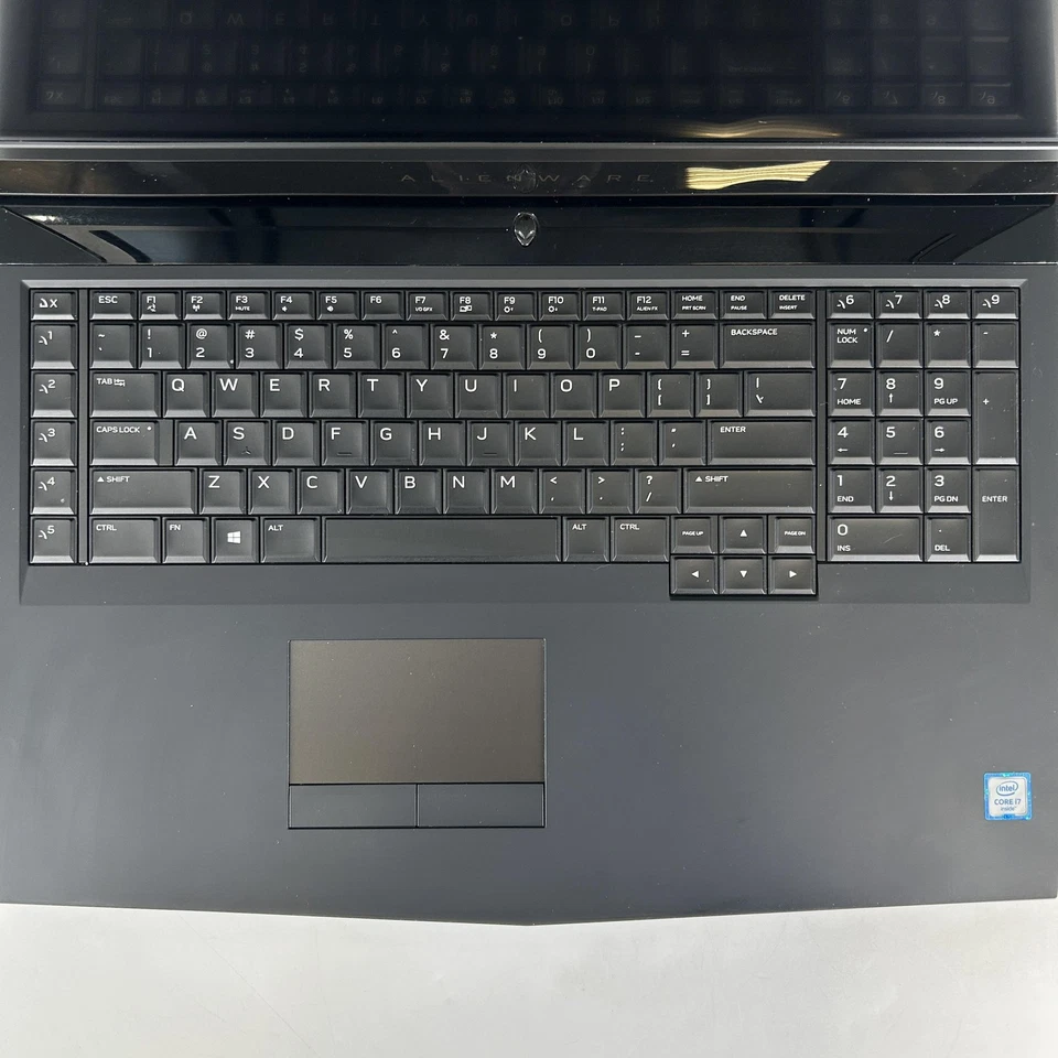 Dell Alienware 17 R4 FHD i7-6700HQ 2.60GHz 16GB 128GB SSD/2TB HDD GTX 1070 - Image 2 of 4