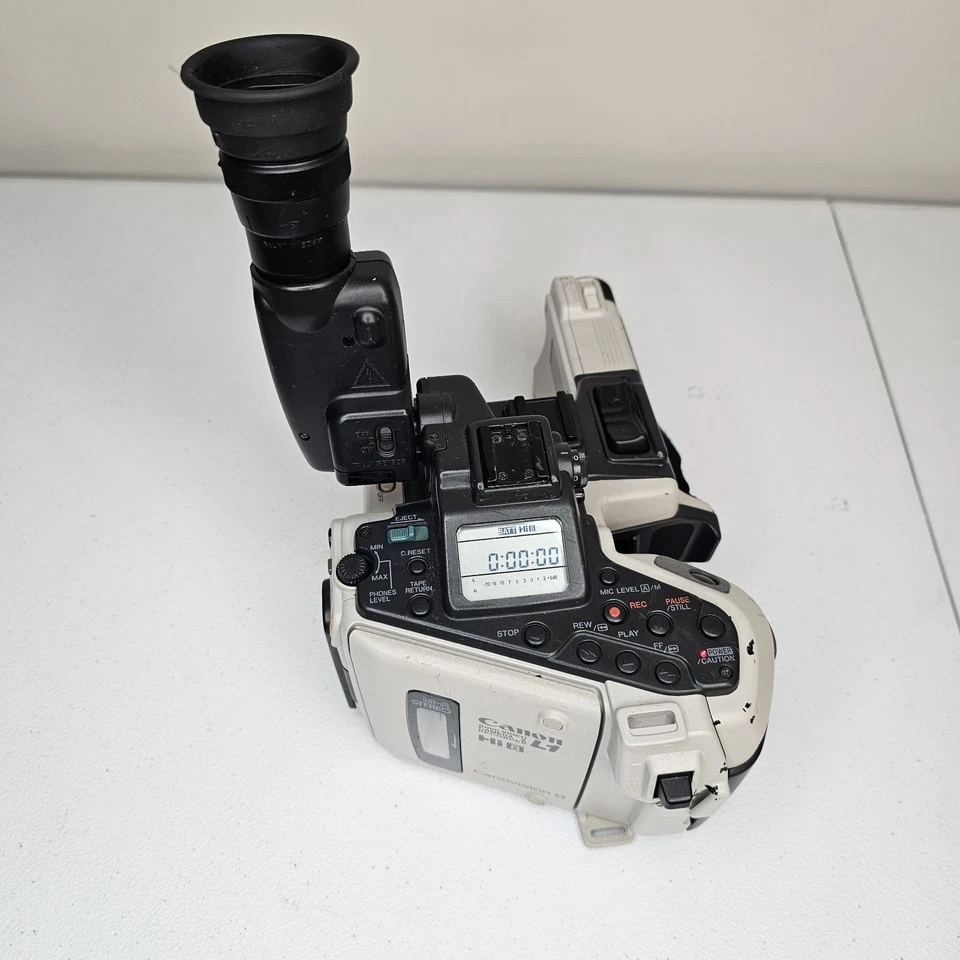 Canon Canovision L1 Hi8 Video Camera with Interchangeable Lenses & Full Accessor - Image 2 of 4
