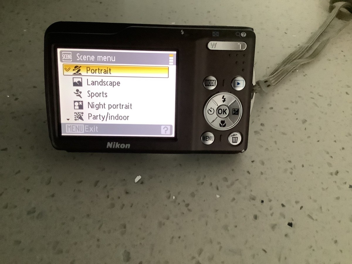 Nikon COOLPIX L29 16.1MP Digital Camera - Black for sale online