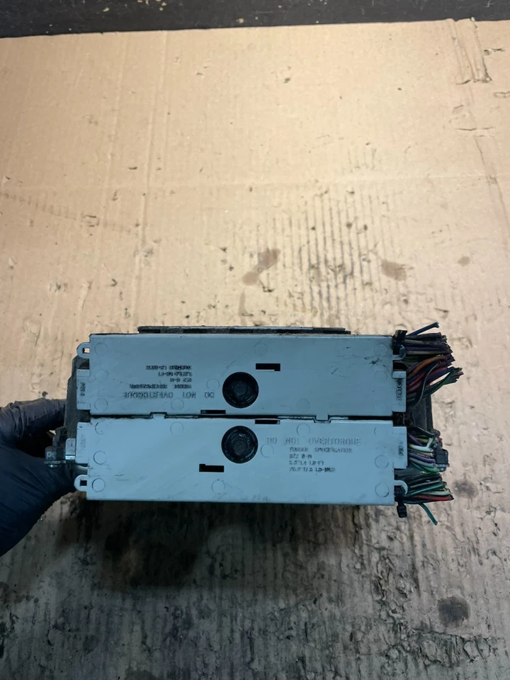 Módulo de control del motor Silverado Tahoe 2001-2002 computadora ECM ECU V2126 DW Foto 2 de 4