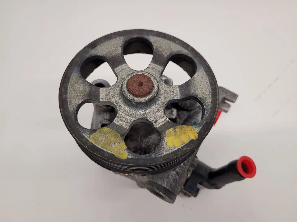 Bomba de dirección asistida Subaru Legacy 2010 2011 2012 sin turbo  Foto 2 de 4