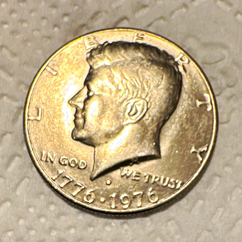 1776-1976 Kennedy Half Dollar 50C Bicentennial Philadelphia Business KM#202