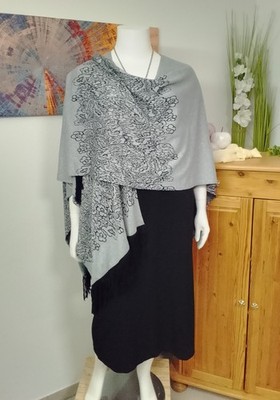 toller vielseitig kombinierbarer Überwurf-Poncho ONE SIZE in grau/schwarz