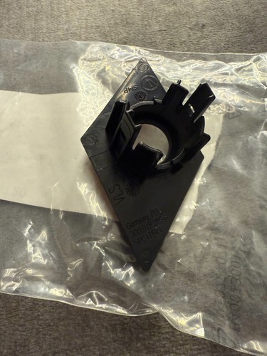 PDC Halter Sensor Einparkhilfe Stoßstange VW PASSAT 3G B8 Variant 3G0919399A