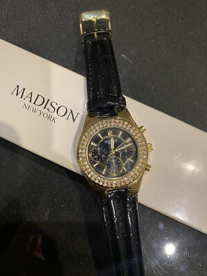 ARMBANDUHR MADISON SCHWARZ mit 80 Strasssteinen und einen Diamanten