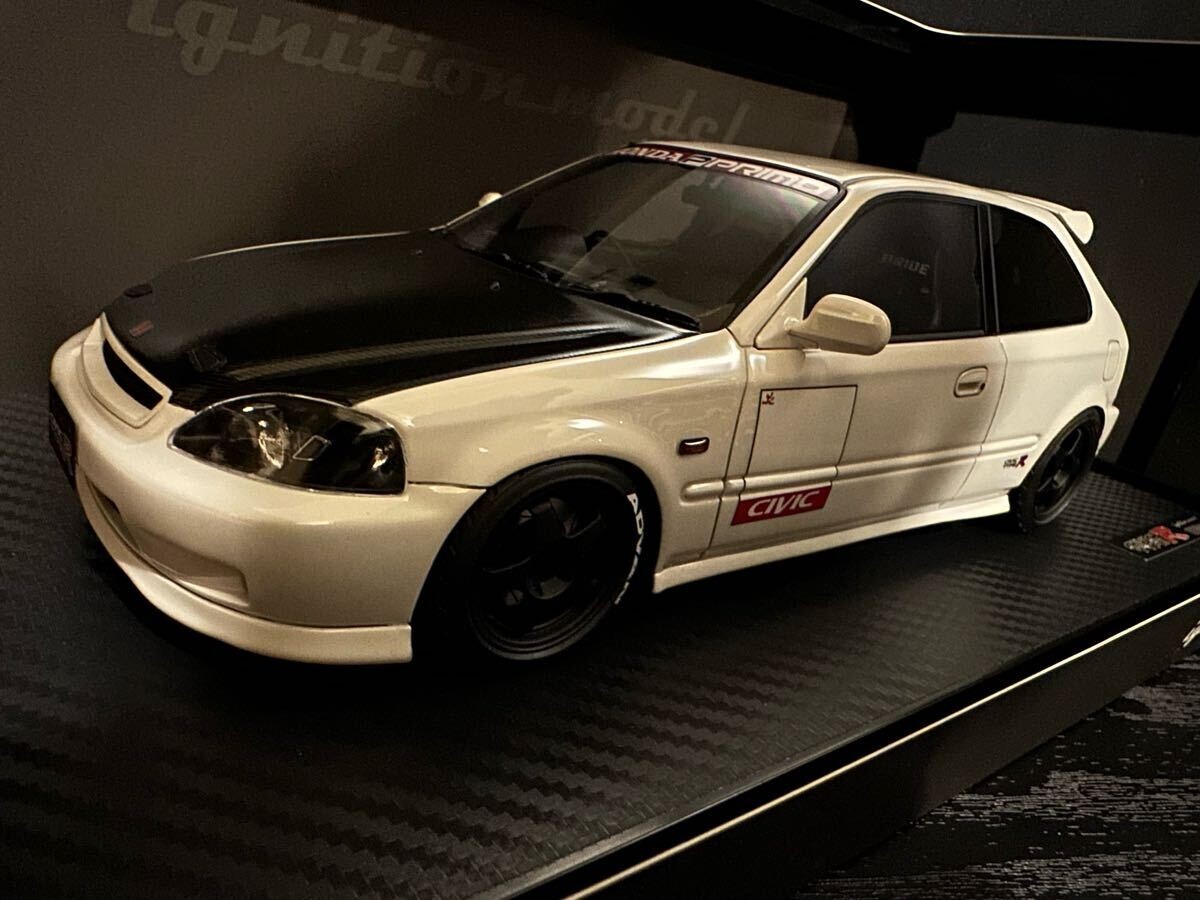 [美品]1/18 Honda CIVIC (EK9) Type R White Ignition Model IG2674 1/18 Honda CIVIC (EK9) Type R White
