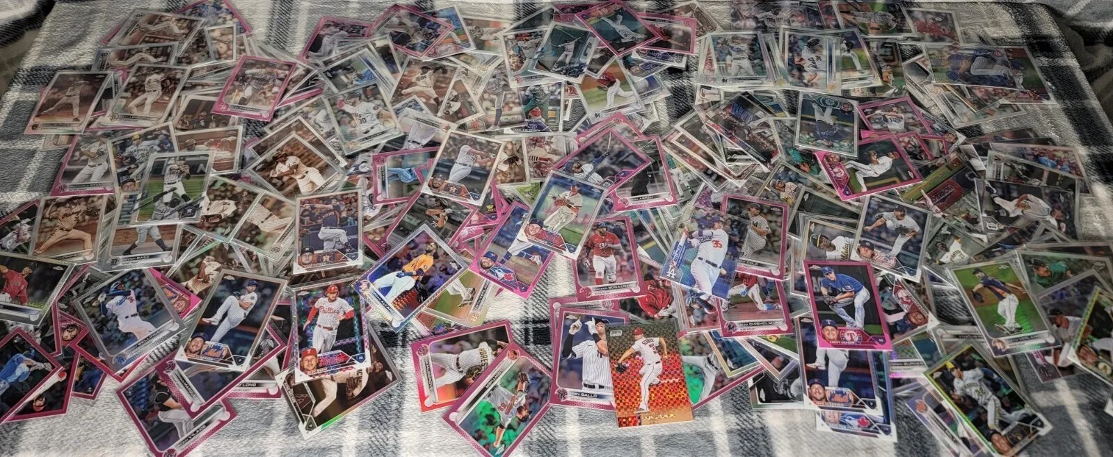 MASSIVESPORTSCARD COLLECTION30K CARDS ⚾️ 🏀 🏈 AMAZING INVESTMENT! See