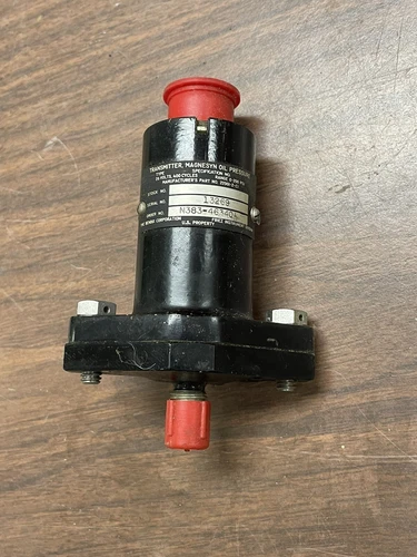 Bendix Magnesyn Oil Pressure Transmitter 22001-2-C1, 0-200psi 26V New Old Stock