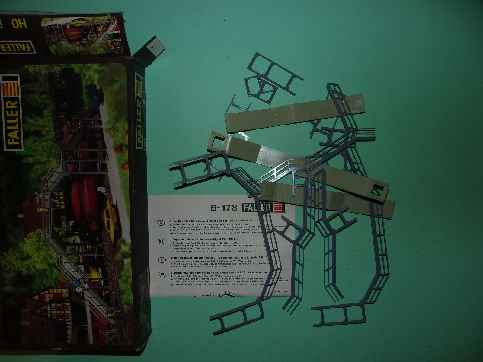 FALLER B-178 maquette passerelle piétons train HO kit architecture