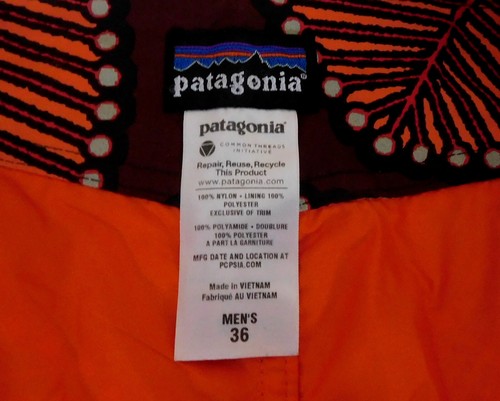 Patagonia Board Shorts Mens Size 36 Floral Swim Surf - Picture 3 of 3