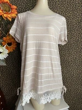 🦋DOE & RAE🦋Taupe Striped Top with Embroidered Lace Trim NWT | LARGE |