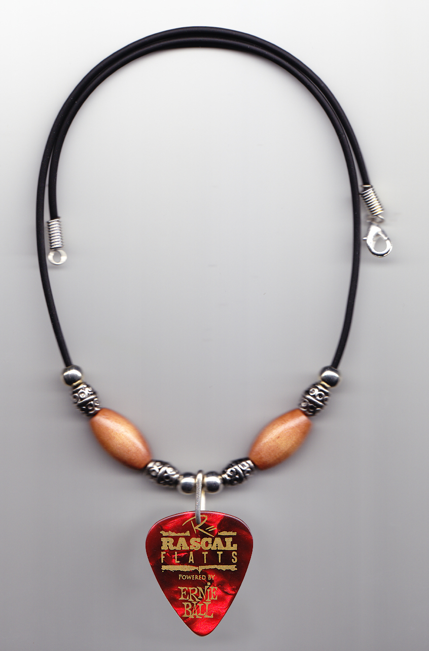 Rascal Flatts Jay Demarcus Signature Rouge Guitare Pick Collier - 2012 ...