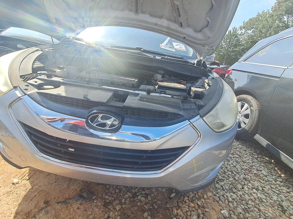 Used Seat Rear fits: 2010 Hyundai Tucson  Grade A - Image 2 of 4