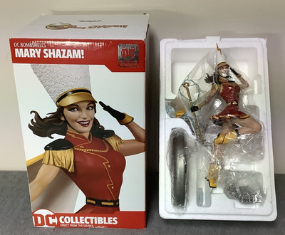 DC Collectibles Bombshells - Mary Shazam! - Limited Edition - #1069 of 5000