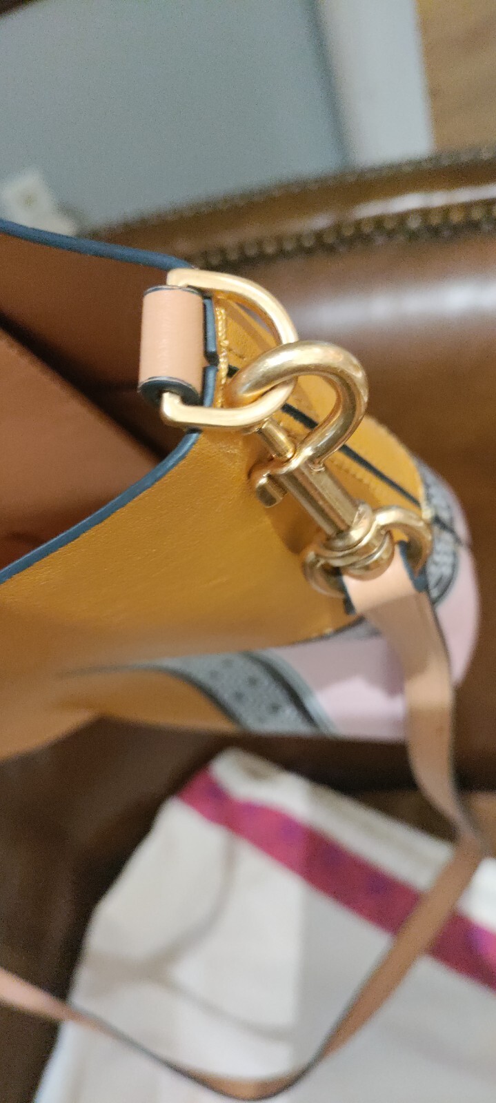 NWOT Tory Burch Block T Tote Sold Out Everywhere! Tan Pink Black White image 5