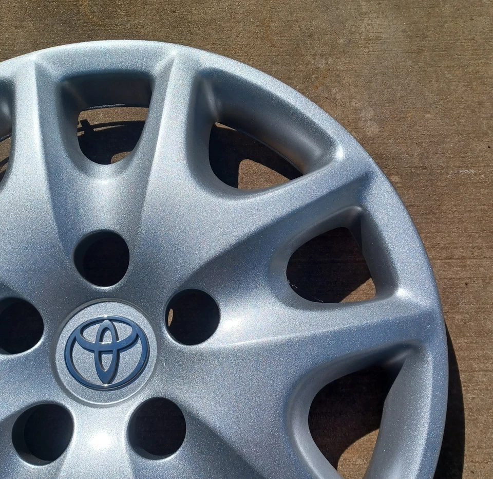 Tapacubos Toyota Solara 2002-2003 se adapta a ruedas de 15" 42621 AA110, 61113 repintado Foto 3 de 4