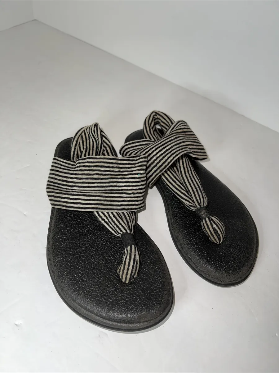 Sanuk Lil Yoga Sling Black White Stripes Girls Kids 9-10 Flip Flops Sandals