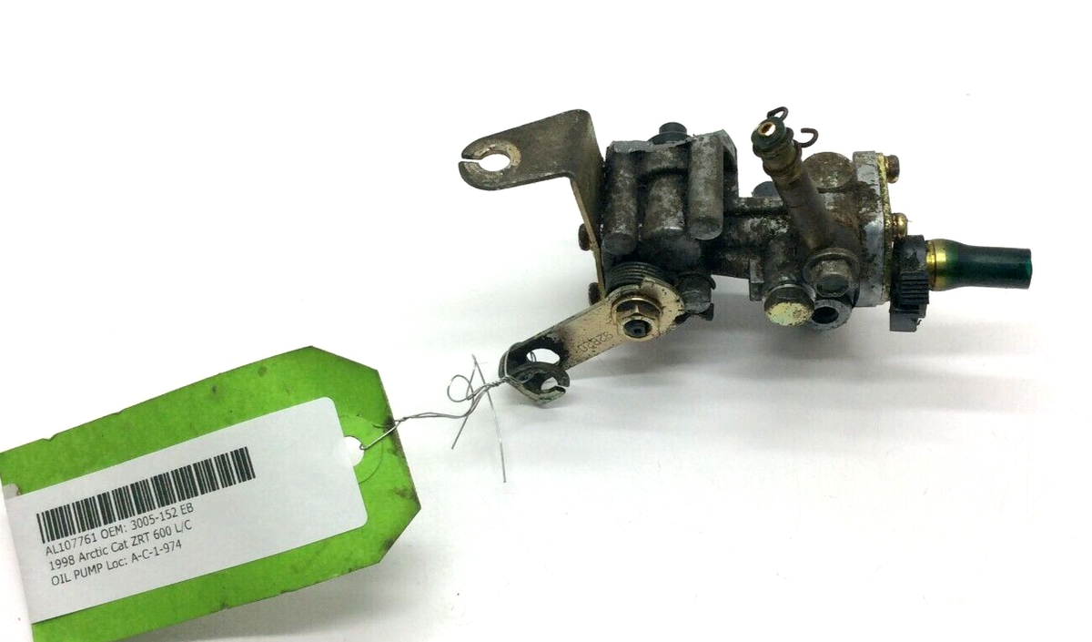 成 Powder Touring Triple 600 EXT ZRT Assembly Pump Oil Cat Arctic イラスト