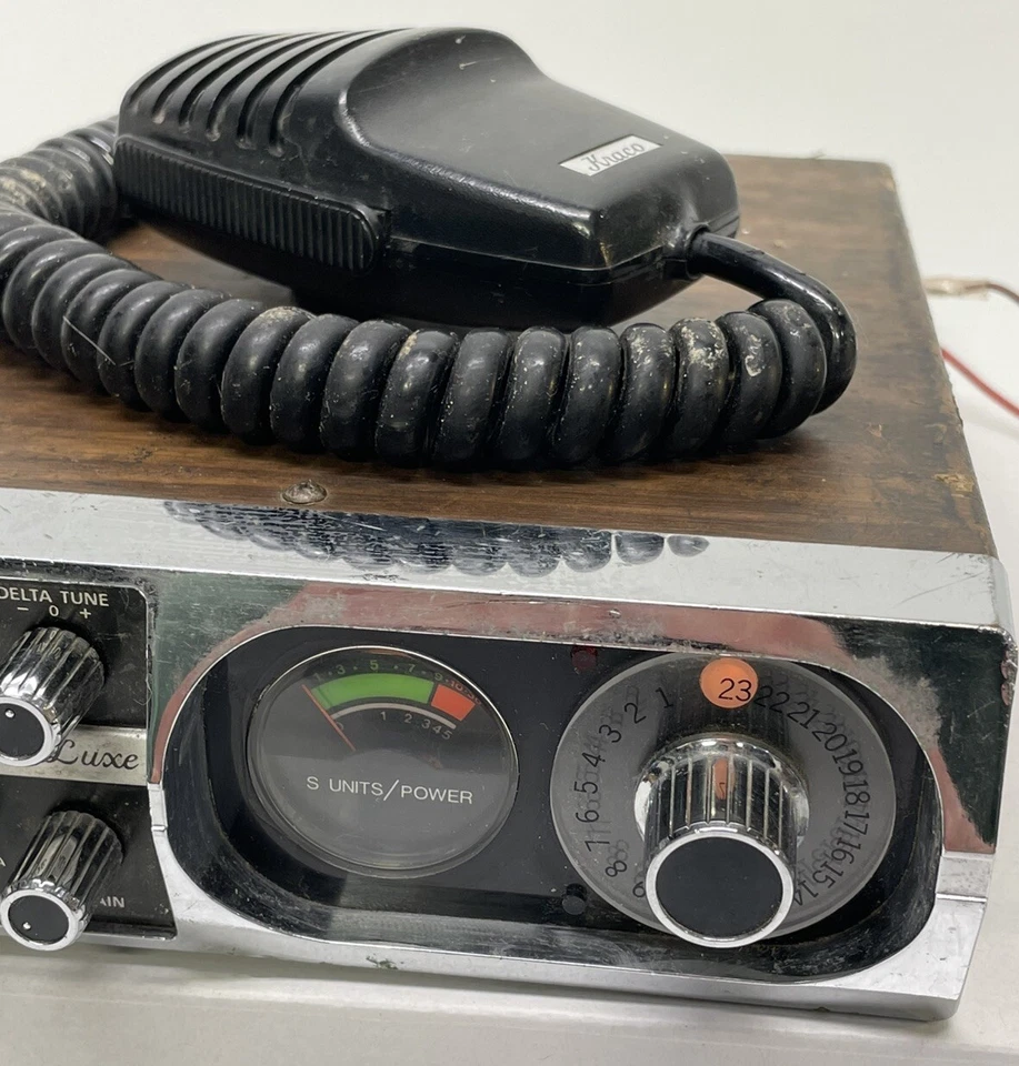 Vtg Kraco CB Super Deluxe w/ Microphone KCB-2330B De Luxe CB Radio Truck Van RV - Image 2 of 4