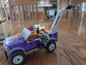 Lego - 6864 - Batmobile and the Two-Face Chase - 100% Complete w/minifigures