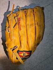 Easton Competitor Series EX1380 Leather Baseball Glove - Size 13.5  RHT EUC