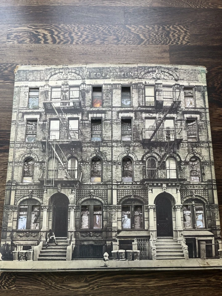 Led Zeppelin Physical Graffiti · Lp · 1975, photo 1 of 5
