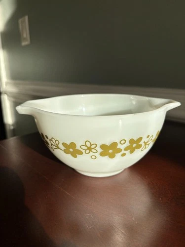 Vintage PYREX Spring Blossom #441 Cinderella Mixing Bowl