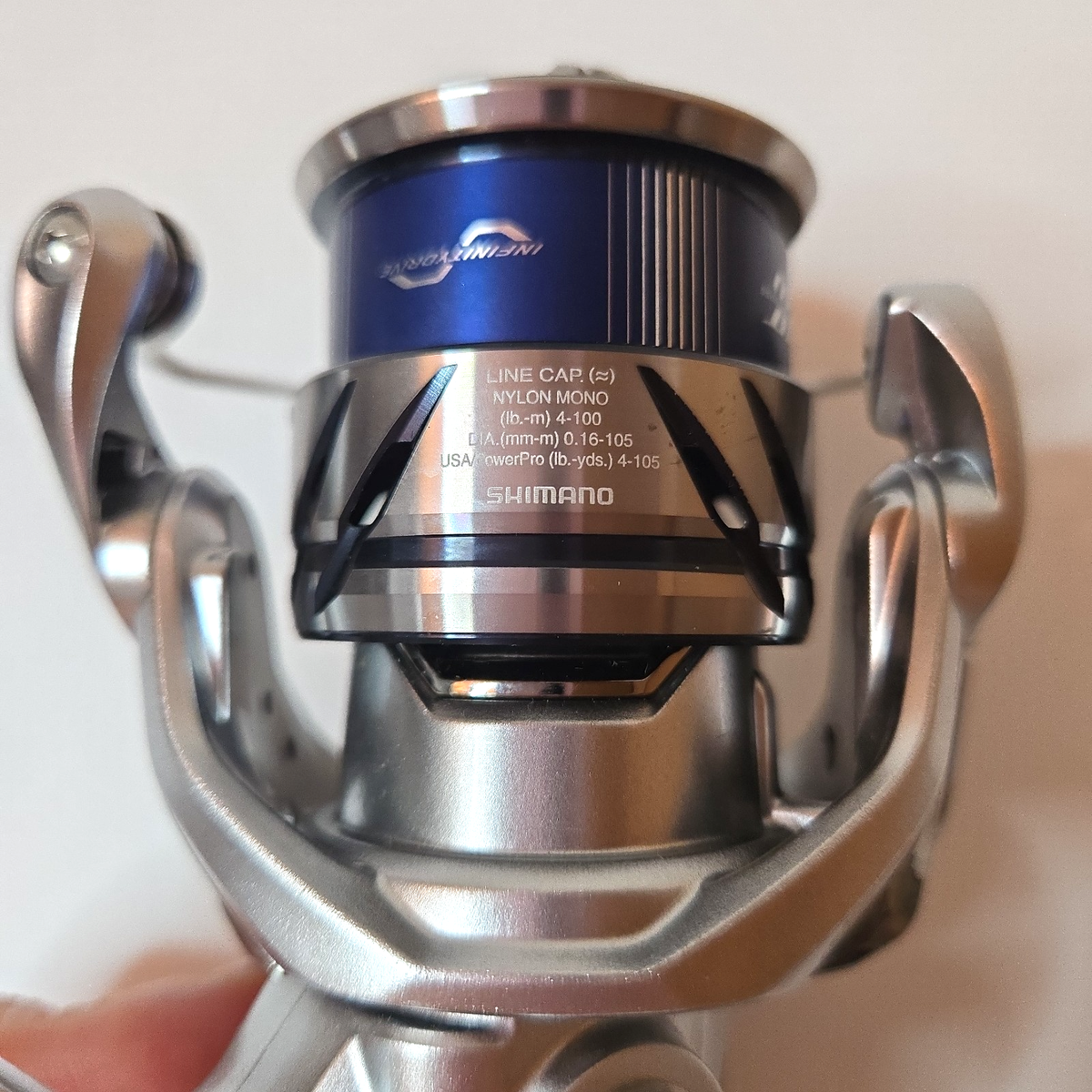 Shimano 23 Stradic C2000S Spinning Fishing Reel 045782 Japan