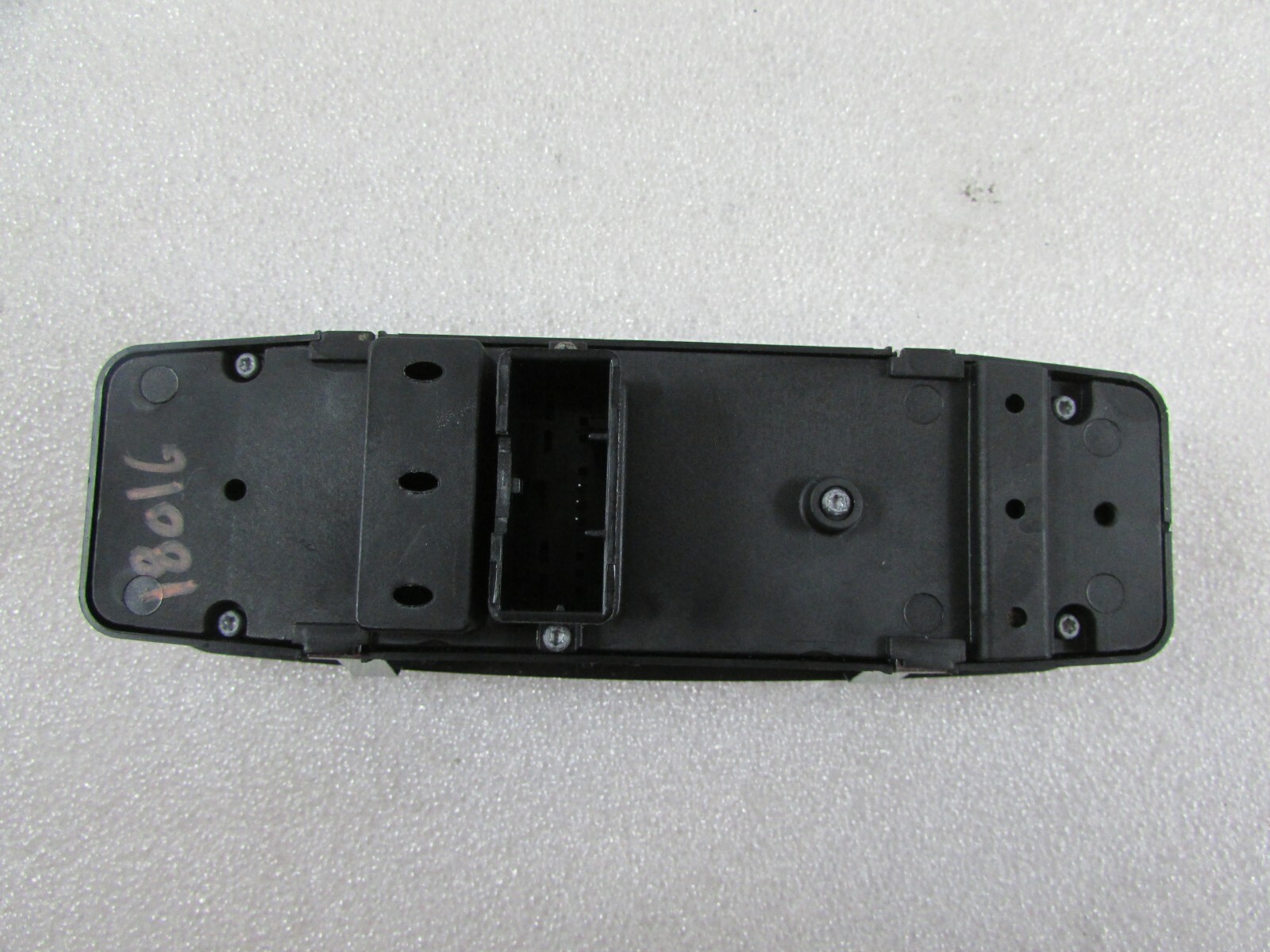 Maserati Quattroporte, LH, Left Front Door Switch, Used, P/N 670025406