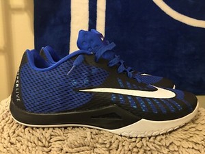 nike hyperlive shoes