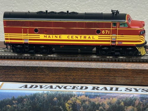 MAINE CENTRAL EMD F3A LOCO - FACTORY DC/DCC / QUANTUM SOUND - HO Scale NEW OOP - Picture 10 of 12