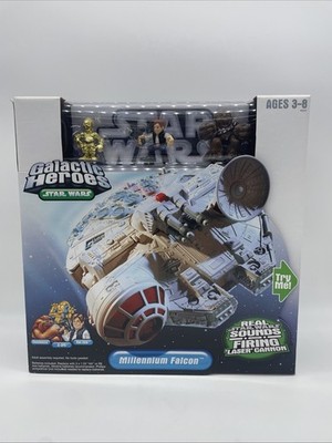 2004 RARE Star Wars GALACTIC HEROES MILLENNIUM FALCON with Figures