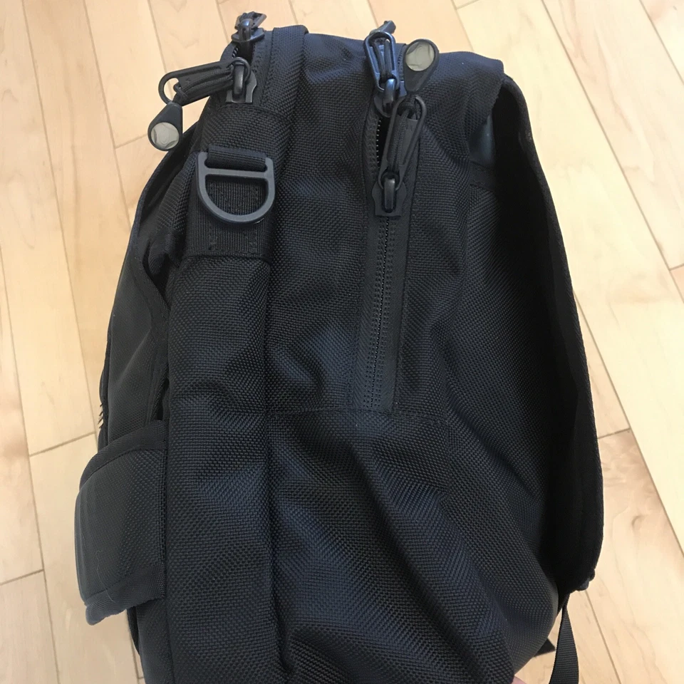 Timbuk2 Classic Messenger Bag KDS19  19” X 13” X 5”. Excellent! - Image 3 of 4