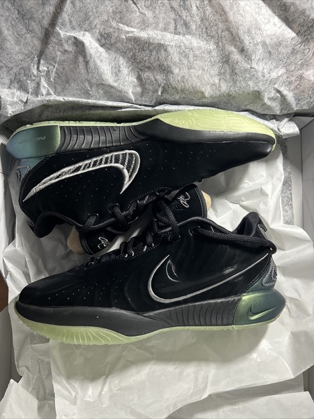 Nike Lebron XXI Tahitian