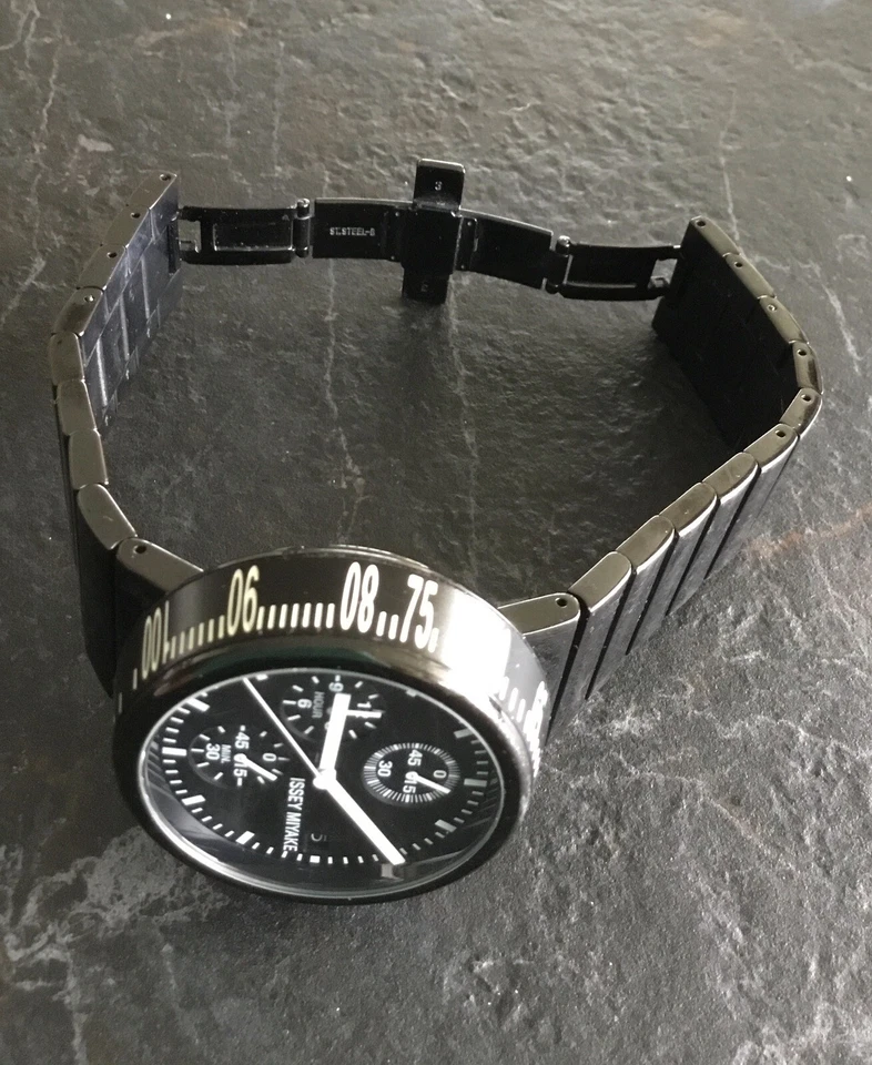 RELOJ ISSEY MIYAKE TRAPEZOIDAL NEGRO Foto 4 de 4