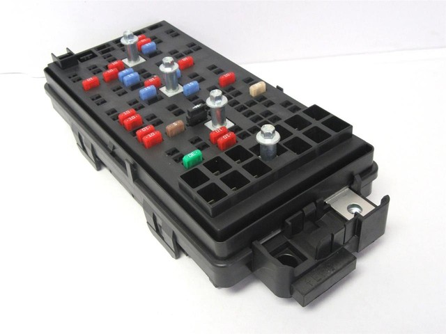 OEM 2008-2010 Chevy Malibu 3.6L Engine W/ Fog Junction ... 2010 chevy malibu fuse box 
