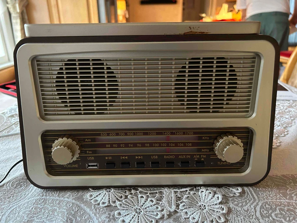 One Button Radio w. Large Analog Buttons for Memory Loss/Vision Impairment - Image 3 of 4