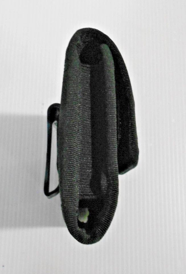 Nite Ize Sideway Cell Phone Case, Nylon w/ gel Closure - Image 3 of 4