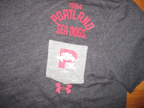 Soft Gray PORTLAND SEA DOGS Logo Tri Blend Pocket T Shirt MED Under Armour MiLB - Picture 1 of 4