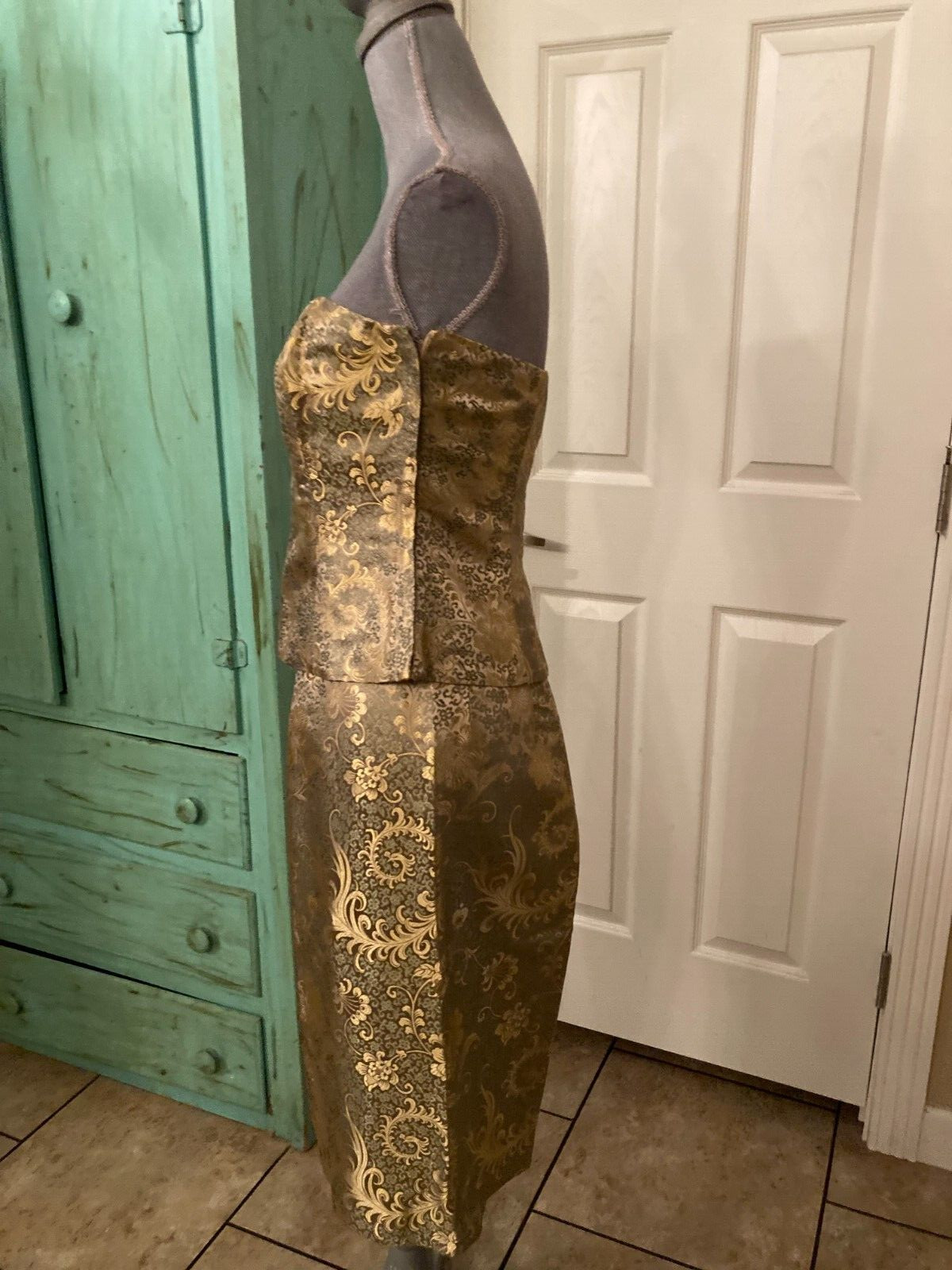 ETCETERA, STRAPLESS, FULLY LINED TOP WITH MATCHIN… - image 4