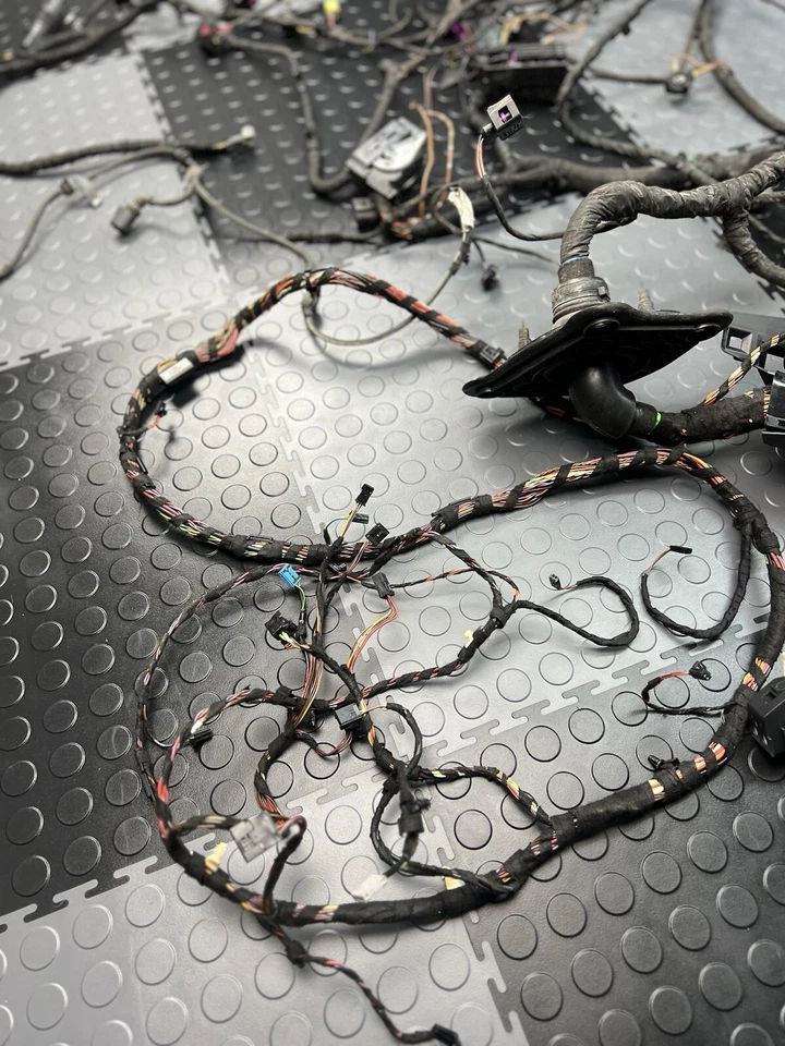 AUDI A4 2017-2019 CARROCERÍA PRINCIPAL INTERIOR CABLEADO ARNÉS OEM Foto 2 de 4