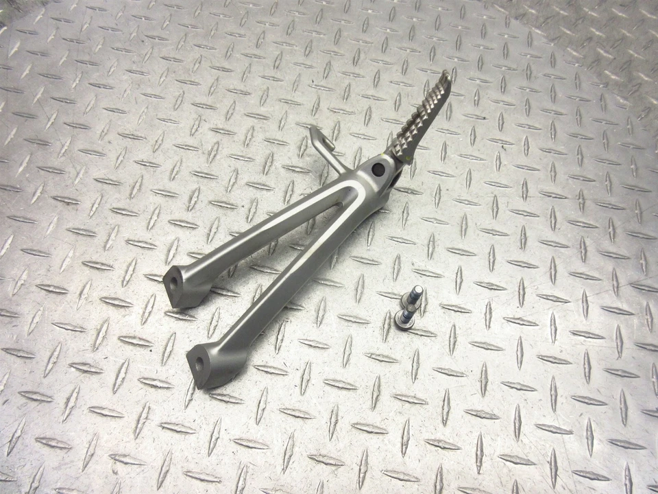 06 07 Suzuki GSXR 750 GSXR750 GSXR600 2007 estribo pasajero izquierdo Foto 4 de 4