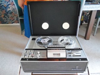 GRUNDIG TK141 4 TRACK REEL TO REEL TAPE RECORDER.GWO AND V.G. CONDITION.